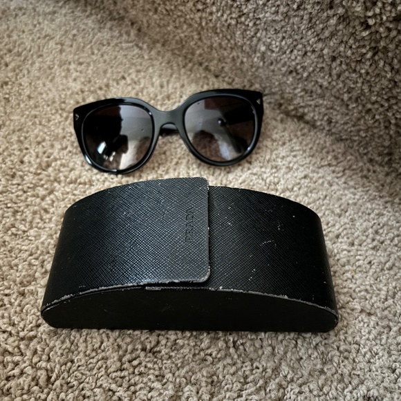 Great Condition Prada SPR 170 1Ab0A7 Cateye Sunglasses - Picture 3 of 12